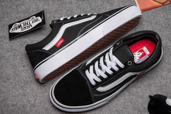 cómo vestir con zapatillas vans